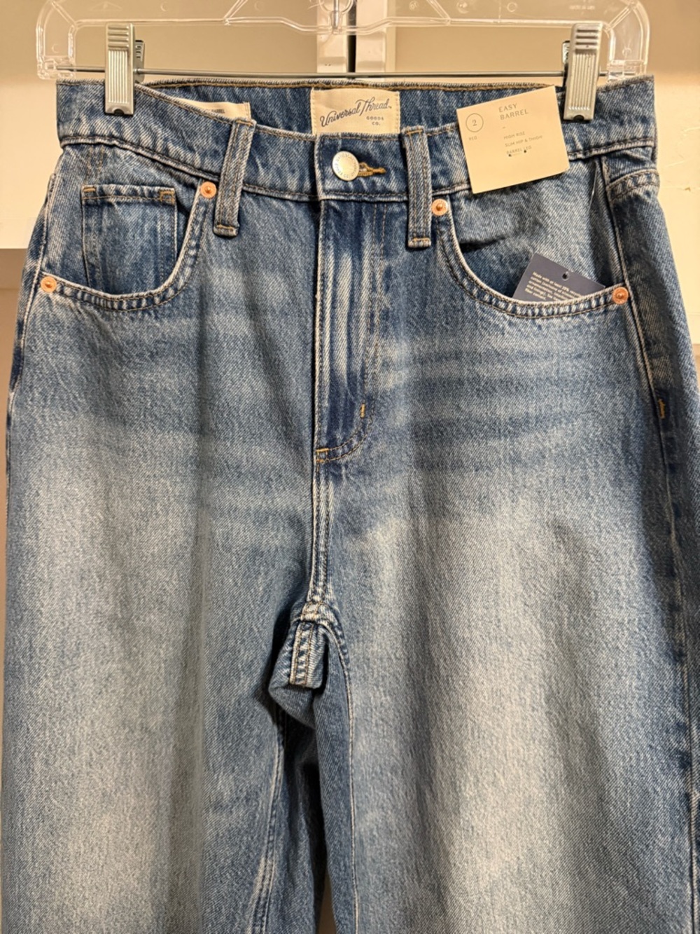 Universal Thread Relaxed High-Rise Blue Easy Barrel Leg Jeans • 2 • NWT - Picture 4 of 9